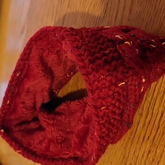 Ear Warmer Headband With Faux Fur Lining - Picture 3 of 4